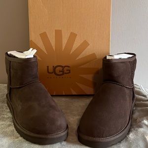 Ugg Classic Mini Chocolate Boots Brown Women’s Size 10 NEW IN BOX!!